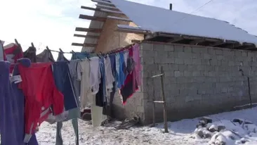 Tragedie! Un bebeluș a murit într-un incendiu, la o zi după botez. Copilul a fost intoxicat cu fum