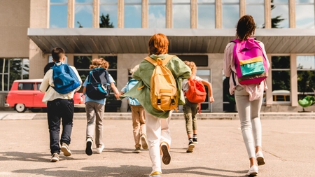 Ce mesaje au primit părinții din partea profesorilor, cu 3 zile înainte de începerea anului școlar 2025-2026
