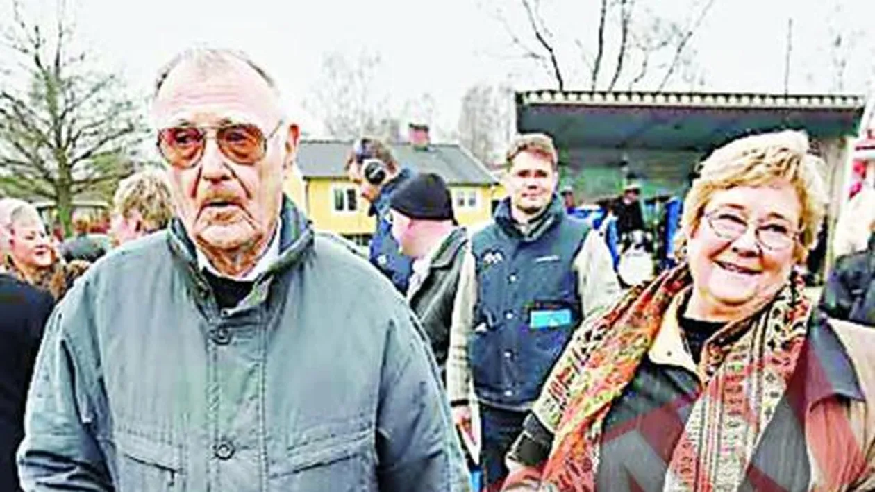 Fondatorul Ikea merge cu metroul