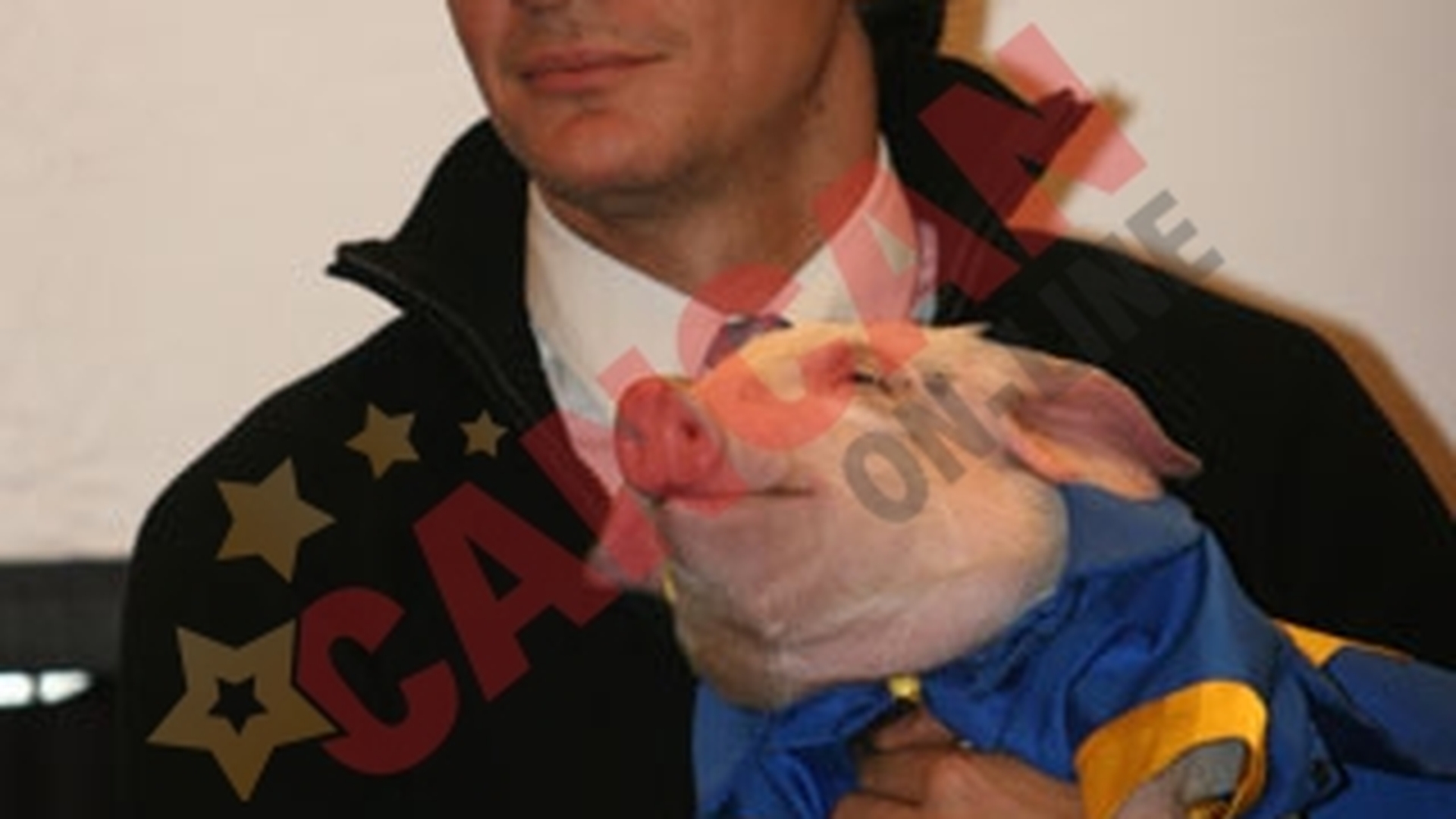 "Fie ca nasterea lui Iisus sa nu va prinda ragaind a porc"
