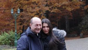 Traian Băsescu a făcut marele anunț. Când va deveni bunic pentru a patra oară. “Se pare că...”