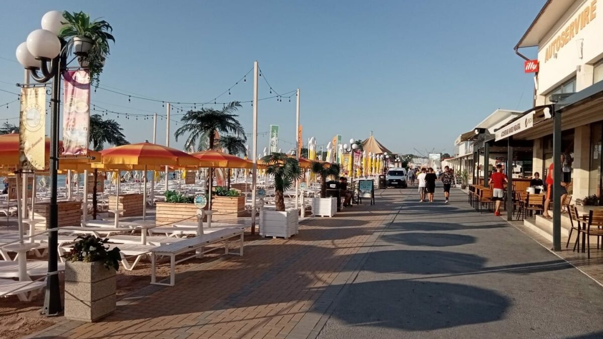 (P) Costineștiul își modernizează infrastructura. Investiții în drumuri, trotuare și parcări pentru o stațiune mai ușor de parcurs