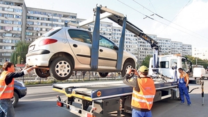 Avocatul Poporului solicită Prefecturii să atace hotărârea privind ridicarea mașinilor din Capitală