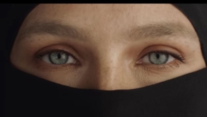 Modelul israelian care l-a părăsit pe DiCaprio va prezenta Eurovision 2019! IMAGINI EXPLOZIVE