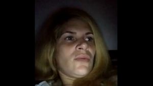 Mama gemenilor morți în Ploiești, după ce au căzut de la etajul 10, riscă să rămână și fără cel de-al treilea copil