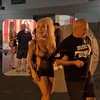 Romeo Dunca și voluptoasa Valentina lovesc din nou! Cei doi au defilat pe catwalk-ul LOFT-ului, iar ținuta blondinei a lăsat pe toată lumea cu gura căscată