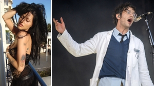 Matty Healy, fostul iubit al lui Taylor Swift, s-a căsătorit cu modelul Gabriette Bechtel în secret