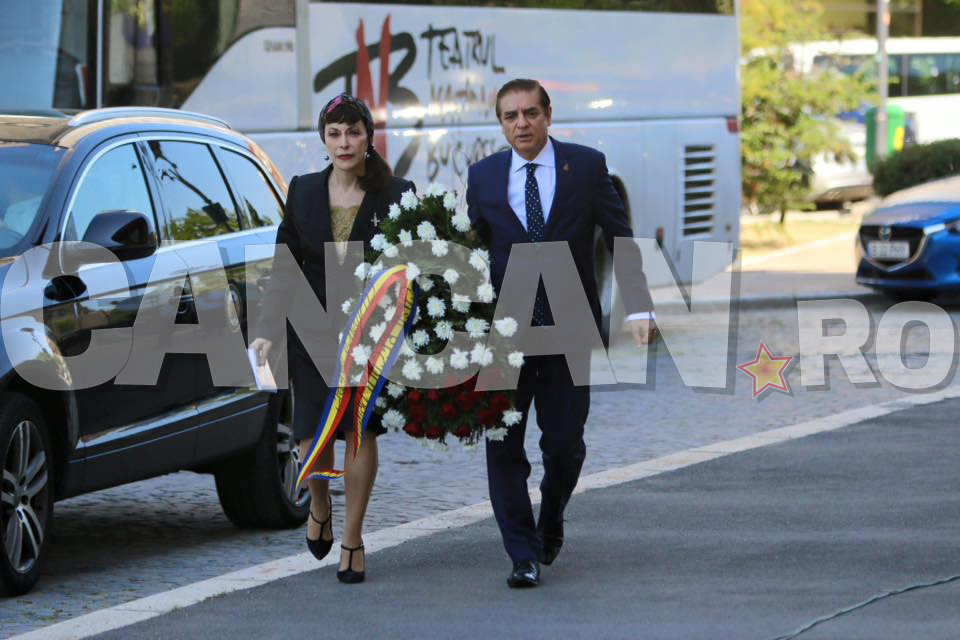 Prinţesa LIA şi prinţul PAUL au venit să-i aducă un ultim omagiu maestrului RADU BELIGAN!