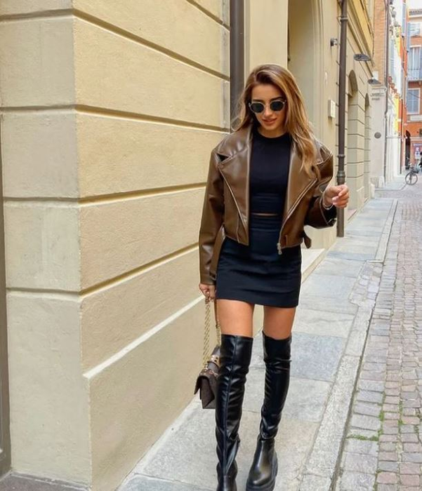 Iubita lui Dennis Man, fotbalistul aflat pe lista lui AC Milan, o adevărată bombă-sexy! Fotografii incendiare cu Alexandra Ionela, fostă Miss Arad în 2014| GALERIE FOTO