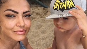 Andreea Mantea şi-a îndemnat băieţelul să-şi arunce suzeta la gunoi! Ce a urmat a devenit viral