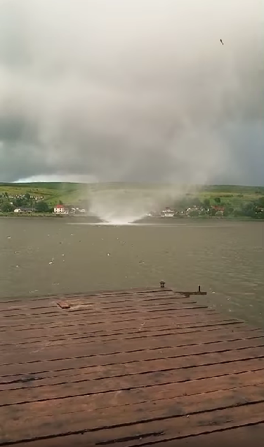 Tornada de pe lacul Martinești/ Sursa foto: Facebook