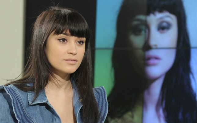 Irina Rimes, criticată dur de fani după ce s-a afișat cu lenjeria intimă la vedere. Cum a reacționat artista