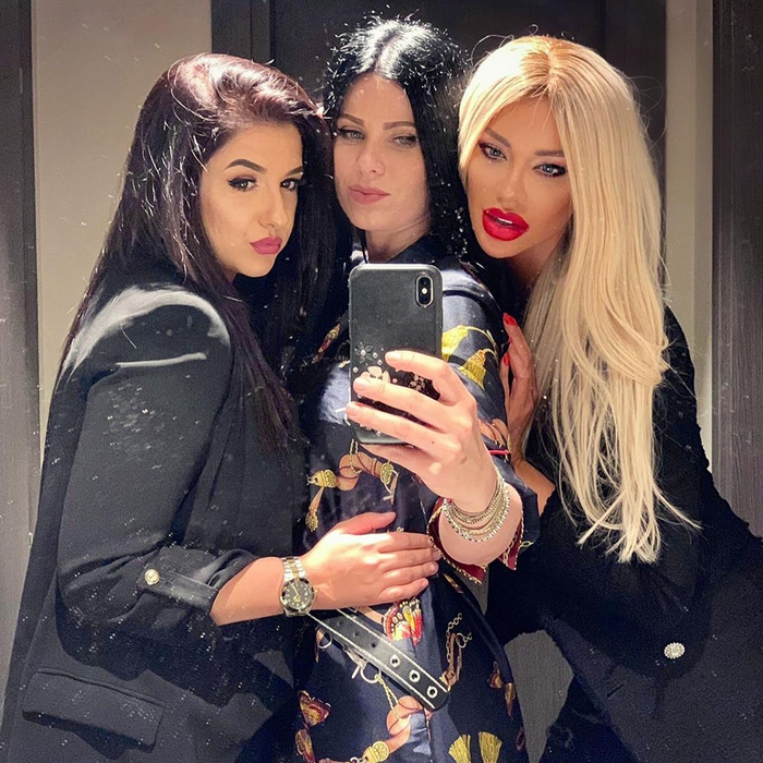 Bianca Drăgușanu, prima apariție după ce s-a spus că e însărcinată. A încercat să-și ascundă burtica, dar s-a văzut
