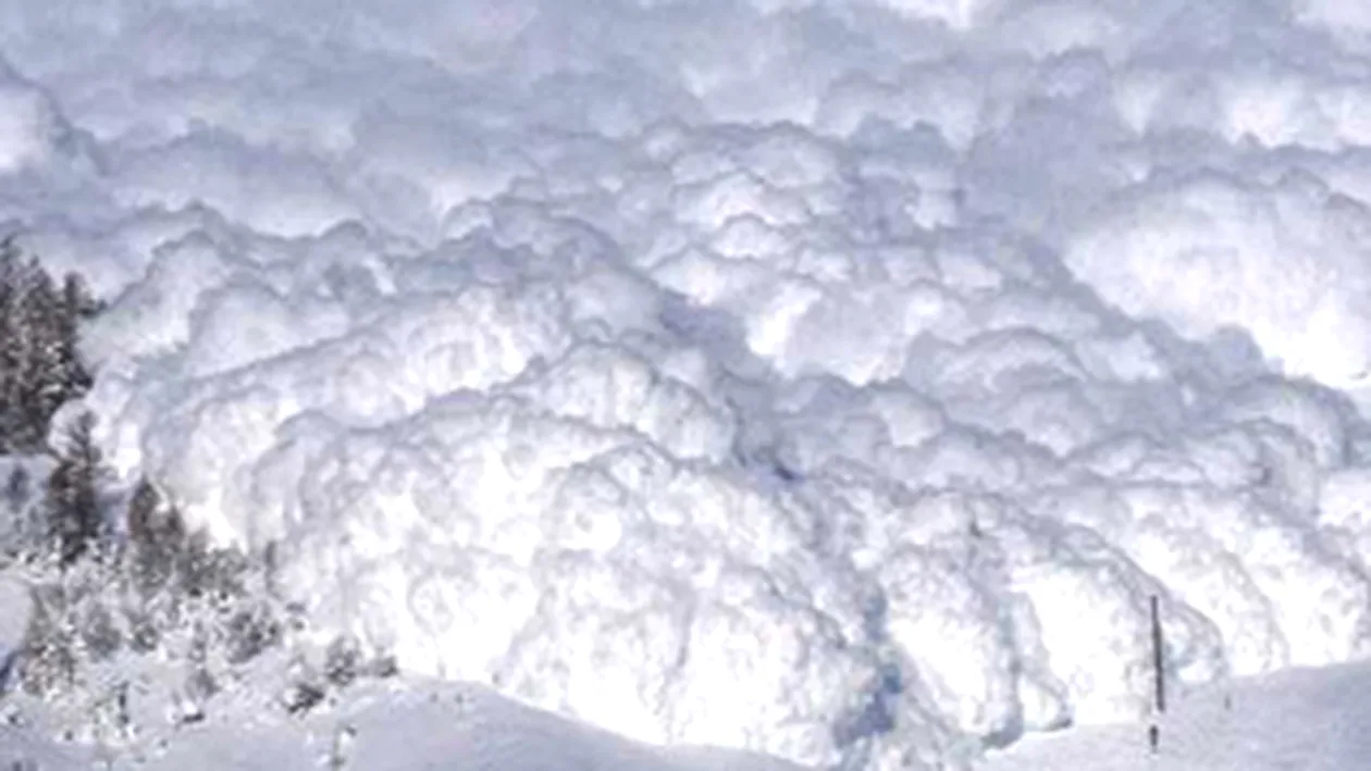 Risc de avalanse pe Platoul Bucegi!