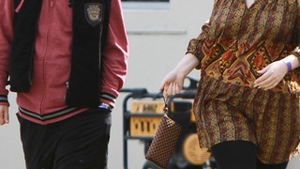 Adele este insarcinata la 24 de ani!