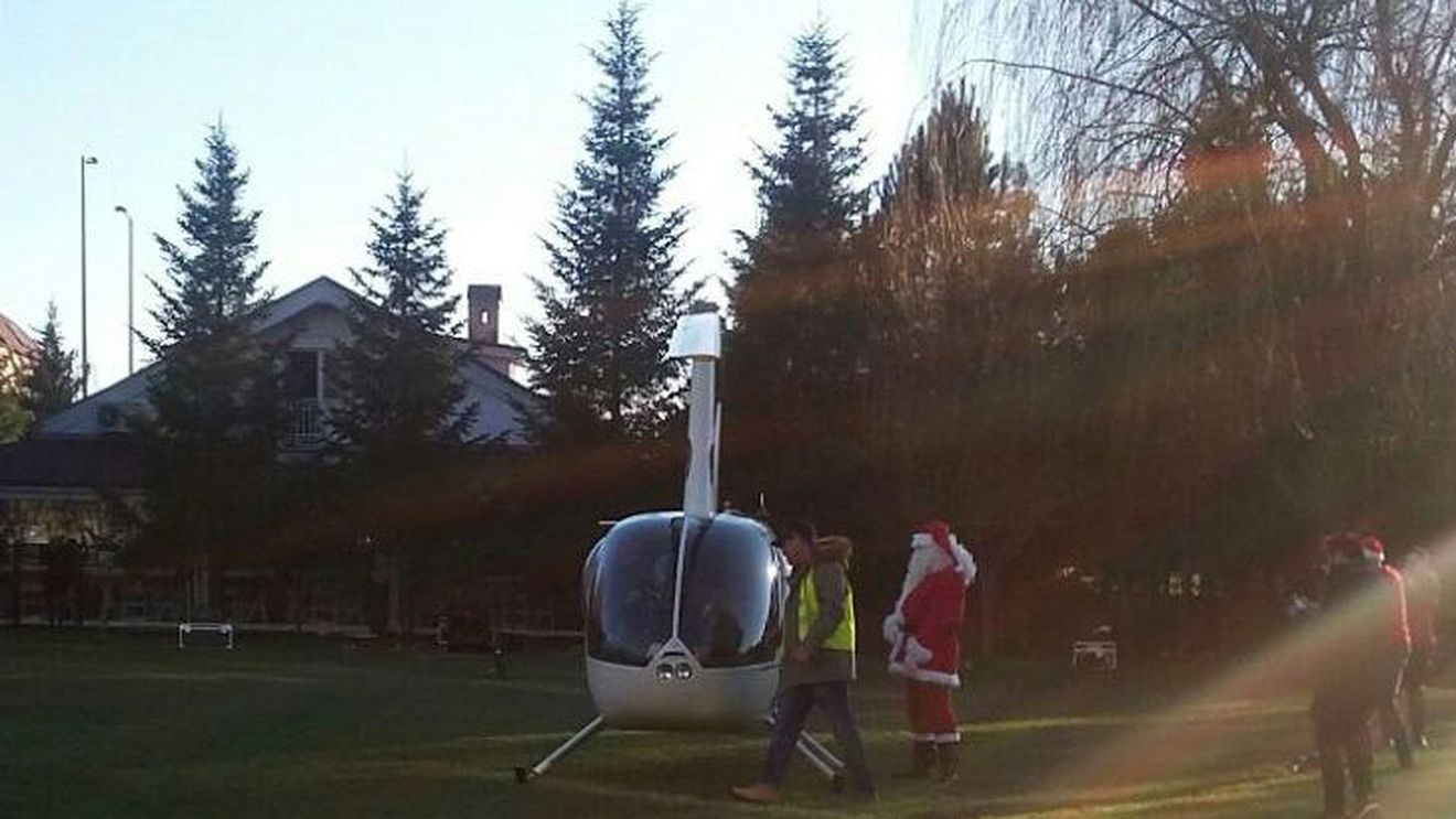 Imagini fabuloase de la una dintre cele mai scumpe şcoli private din România. Moş Crăciun a venit cu elicopterul la o şcoală de fiţe! Copiii unor înalţi demnitari, milionari şi cunoscuţi sportivi învaţă aici. Taxa de şcolarizare este de 18.000 €/an!