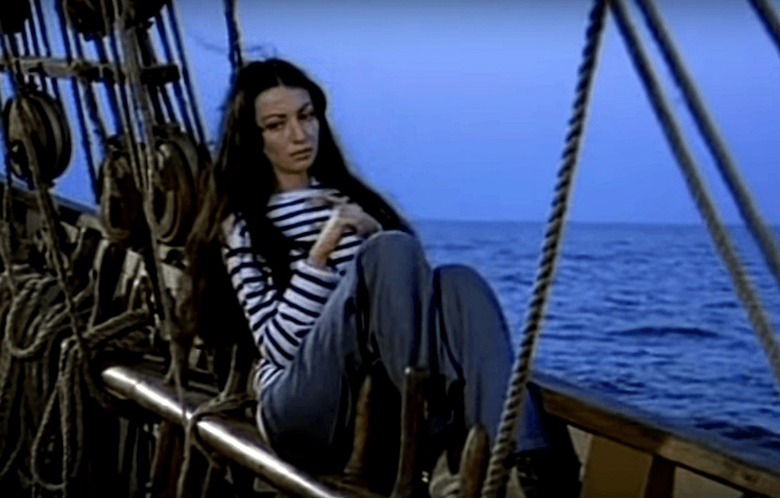 Superba Adnana din “Toate pânzele sus!” și viața sa ca un film. Drumul de la celebritate la lagărul pentru refugiați