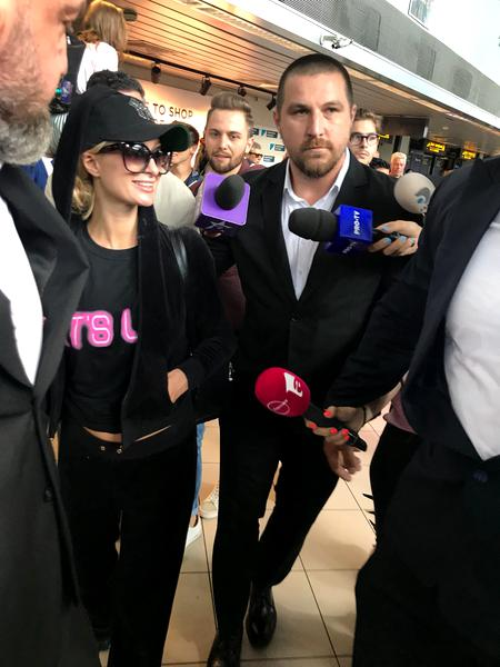 Ce comentariu i-a lăsat Paris Hilton unei românce care a postat o poză cu ea! I-a dat tag și a văzut instant