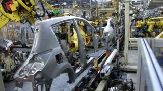 Din cauza norului de cenusa, Nissan pierde aproape 2.000 de masini din productia anuala