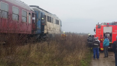 Un tren de călători a deraiat după ce a fost lovit de stânci în județul Maramureș! Anunțul făcut despre pasageri