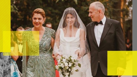 Așa a strălucit la Veneția soția lui Geoană! Soacra mică a făcut furori, la cea mai scumpă nuntă ever a unei românce, 5,5 mil. $! + Fiica ei nu și-a luat ochii de pe ea!