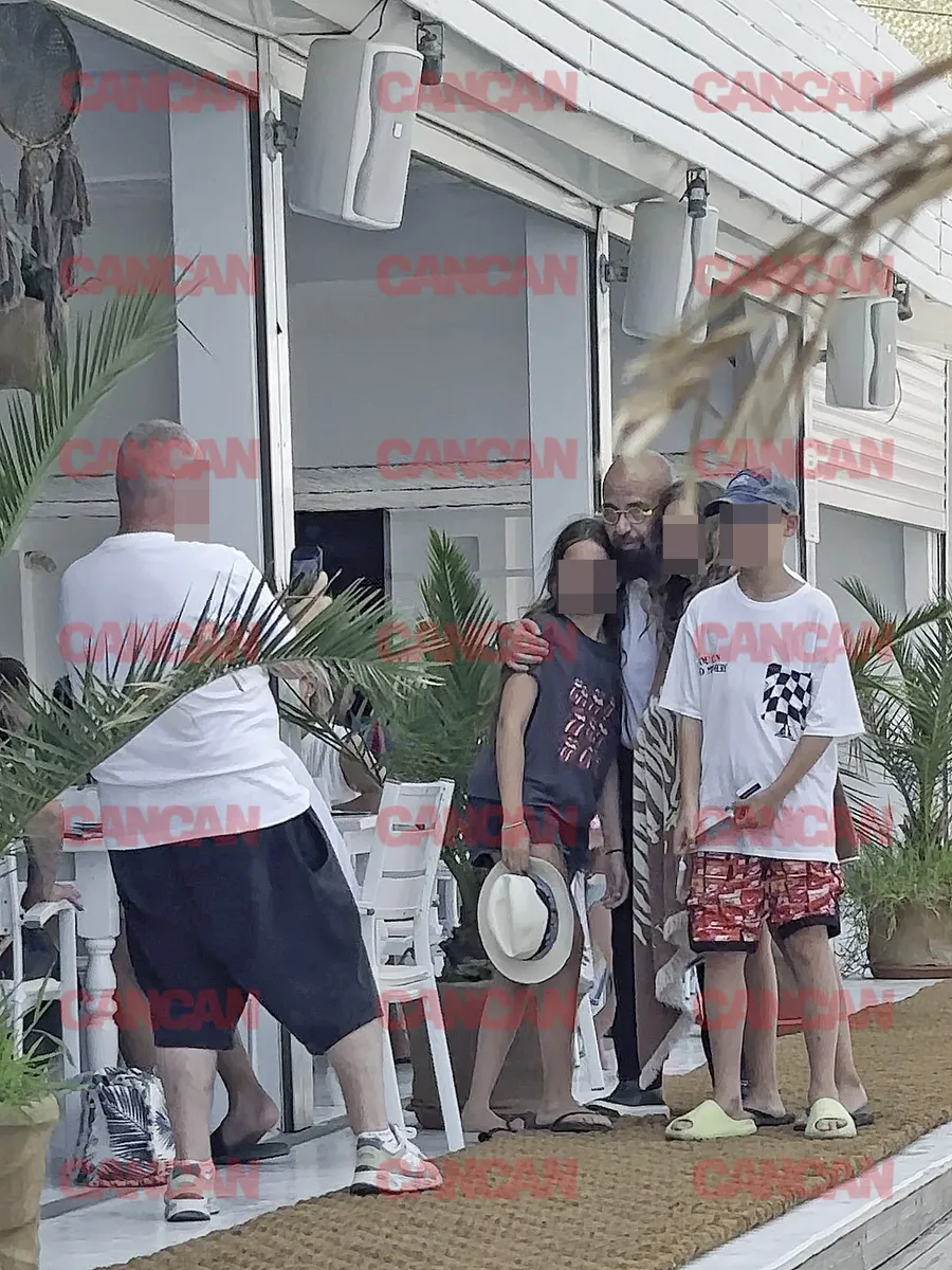 Șeful ANPC a făcut poză cu fanii