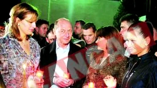 Basescu a dormit in patul lui Ceausescu