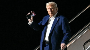 Donald Trump s-a iubit cu o româncă. Cine este și cum arată Mădălina, femeia care i-a furat mințile președintelui Americii