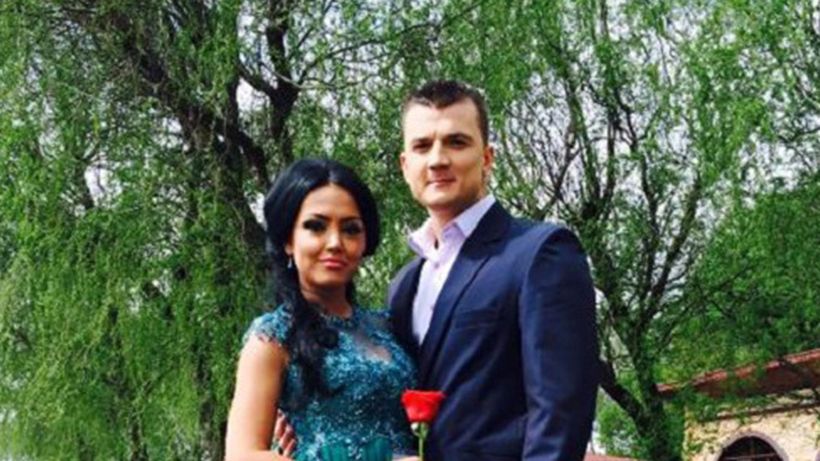 În urmă cu 3 ani, chiar o prezentase familiei pe vedeta Kanal D. Cu ce sexoasă se iubeşte ”burlăcelul” părăsit de Andreea Mantea!