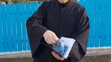 Doi români din Spania au crezut că l-au prins pe Dumnezeu de picior. L-au șantajat pe un preot și i-au cerut 10.000 de euro, dar au ajuns la Poliție