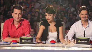 Andra a inghetat cand a vazut cum un concurent RGT isi scoate pantalonii in fata ei, ramane in chiloti, se urca pe pupitru si...