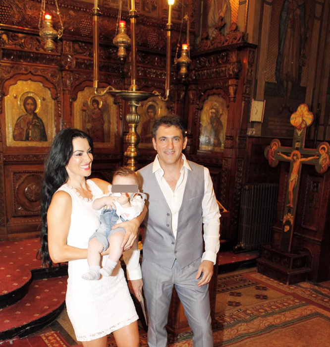 Motiv de supărare pentru SILVIA DE LA VEGAS! S-a întâmplat chiar în timpul botezului fiului ei!