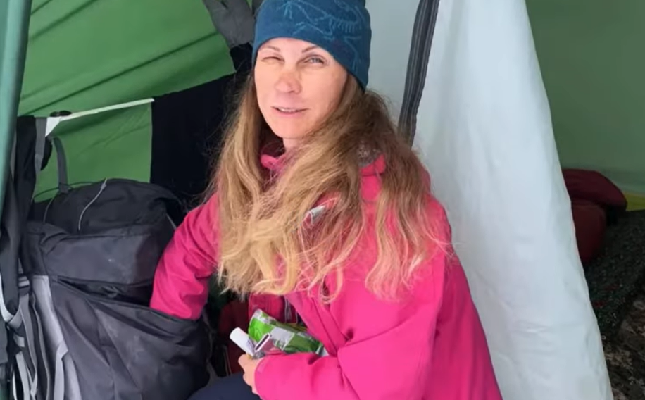 Ea este Natalia, alpinista care a murit pe cel mai înalt munte din Kârgâzstan. Ce s-a întâmplă cu trupul său