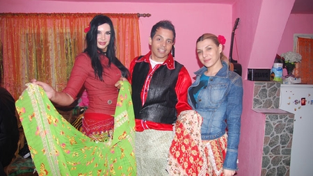 Jean de la Craiova, Sorana (ex A.S.I.A.) si Marilena Nitu intra in Satra