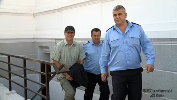 Cioaca joaca tare! Afla ce le-a facut magistratilor care l-au condamnat la inchisoare pentru ca a omorat-o pe Elodia Ghinescu