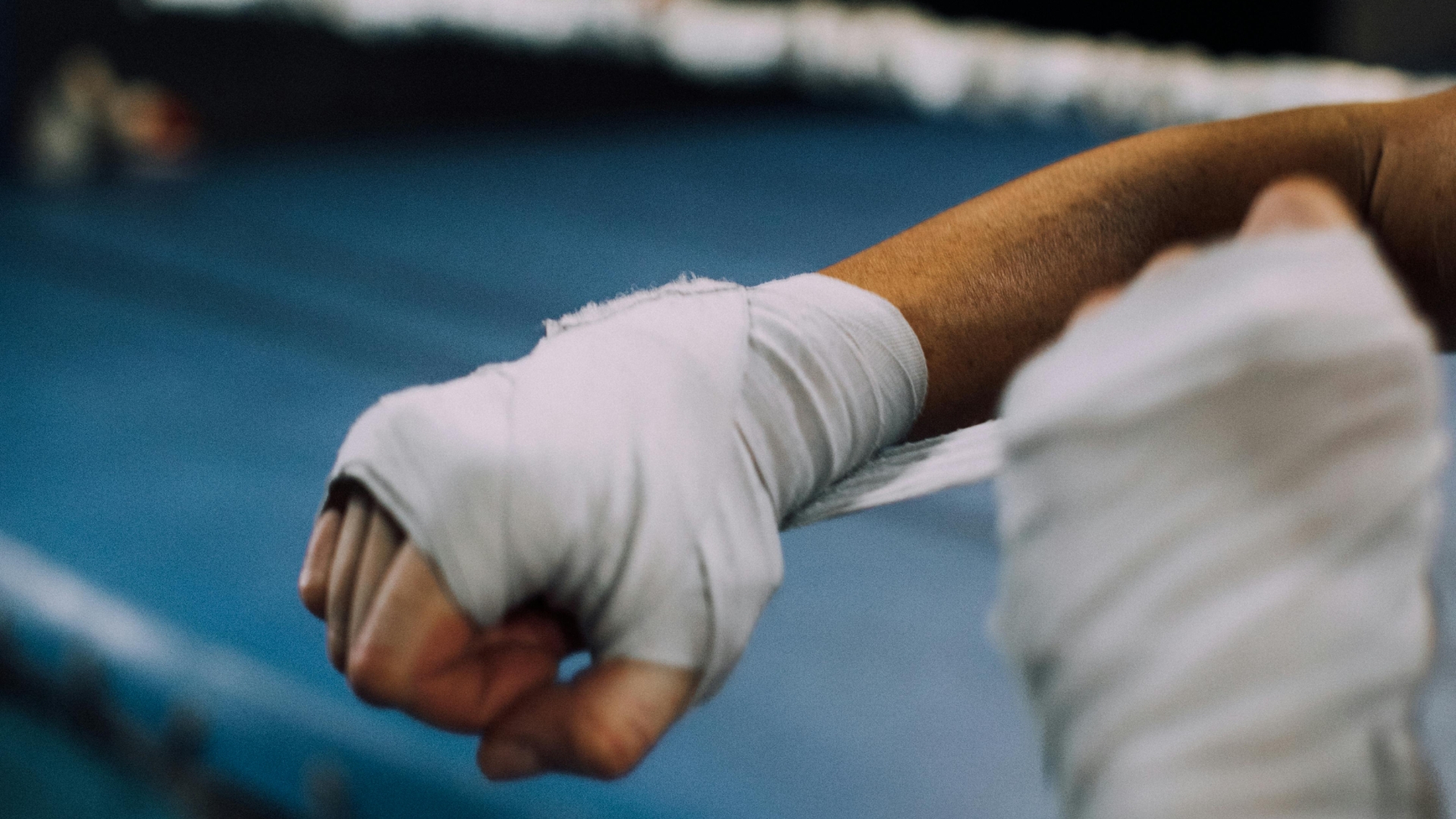 Doliu în sport! Un luptător a murit la câteva ore după ce şi-a pierdut cunoștința într-o cuşcă MMA