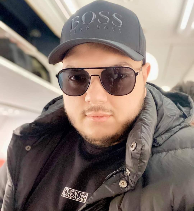 Infractorii au escaladat locuința lui Leonard Mădălin Octavian Gaftone / (Sursa: Instagram)