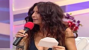 Schimb spunos de replici intre Teo Trandafir si Mihaela Radulescu: "Poti sa mi-o pui? / Arat la fel de bine si dezbracata"