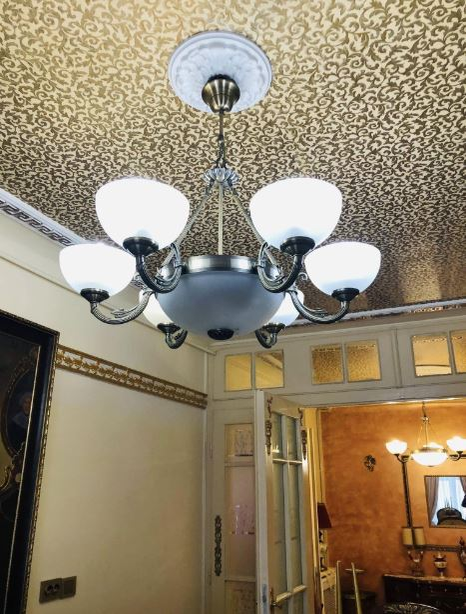 Prețul unui apartament în centrul Capitalei a creat isterie pe Internet! Suma ireală pe care o cere proprietarul: ”La bucătărie, trebuie să stai în genunchi să gătești”