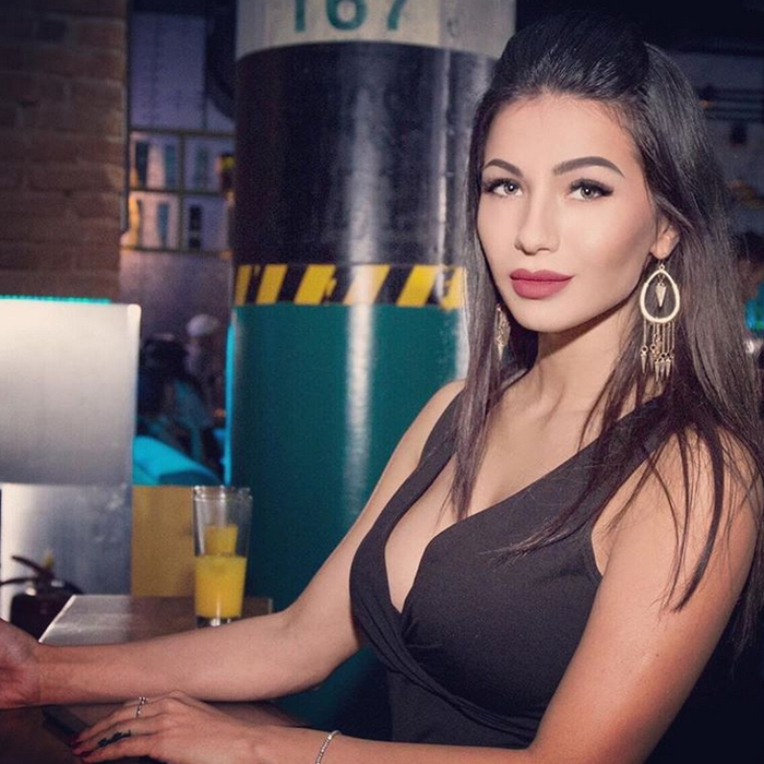 Anda Călin experimentează din plin viaţa de mămică