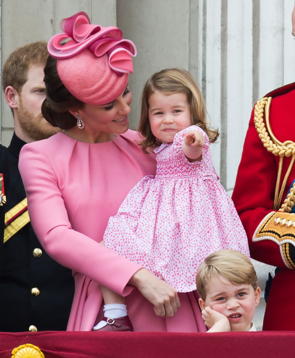 Sărbătoare mare în Anglia! Prințesa Charlotte a împlinit 3 ani