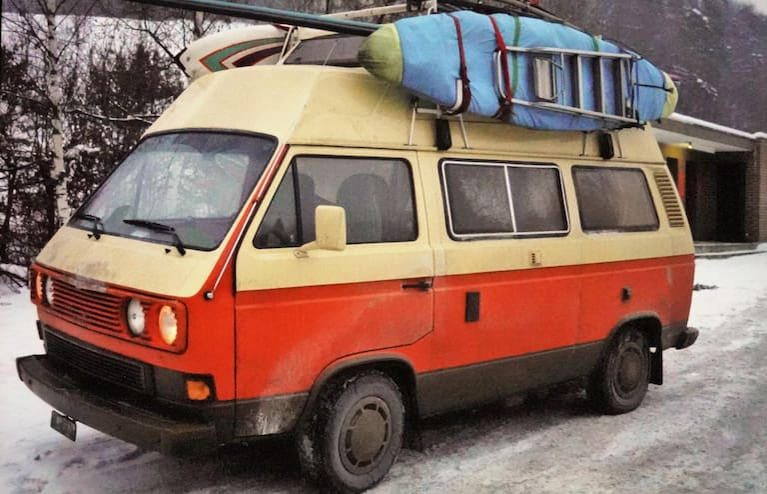 Povestea soților din Elveția care călătoresc în jurul lumii într-un camion de 200.000 de euro: „Vrem să descoperim cât mai multe”