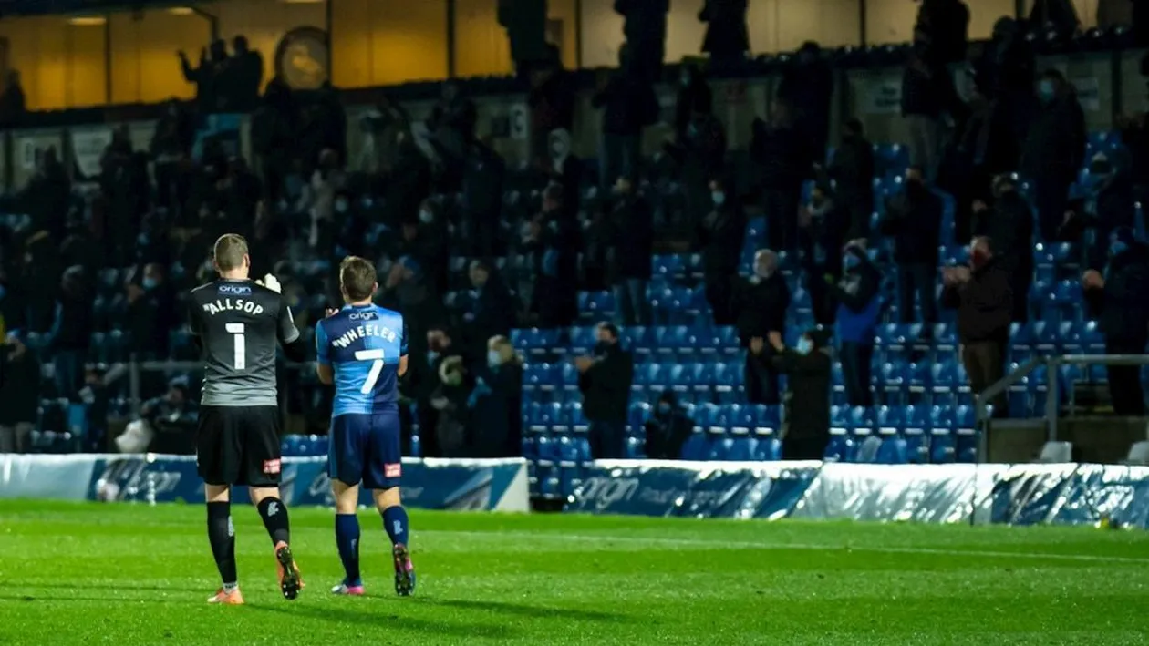 Spectatorii revin pe arenele de fotbal din Anglia