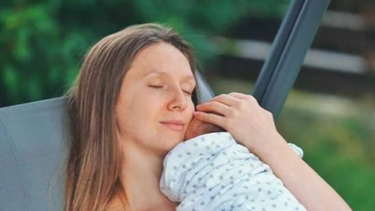 ”Sunt din nou…”. Ce mesaj a postat ADELA POPESCU în miez de noapte