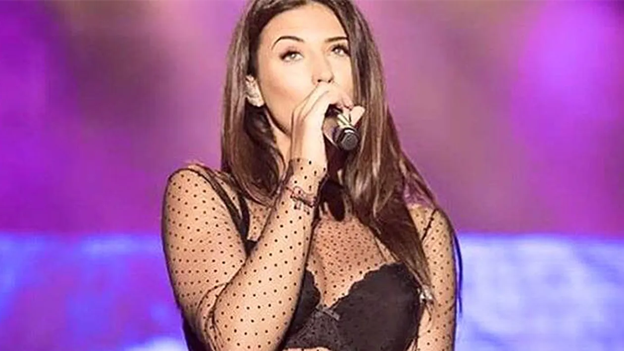 Prima imagine cu ANTONIA în costum de baie, gravidă în cinci luni! Cum arată cântăreaţa