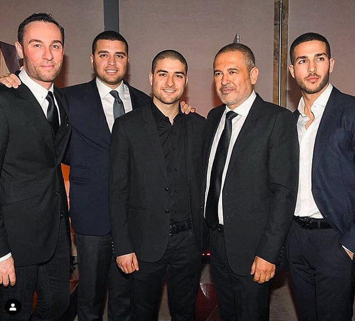 Alex Faur, alături de familia Saab.