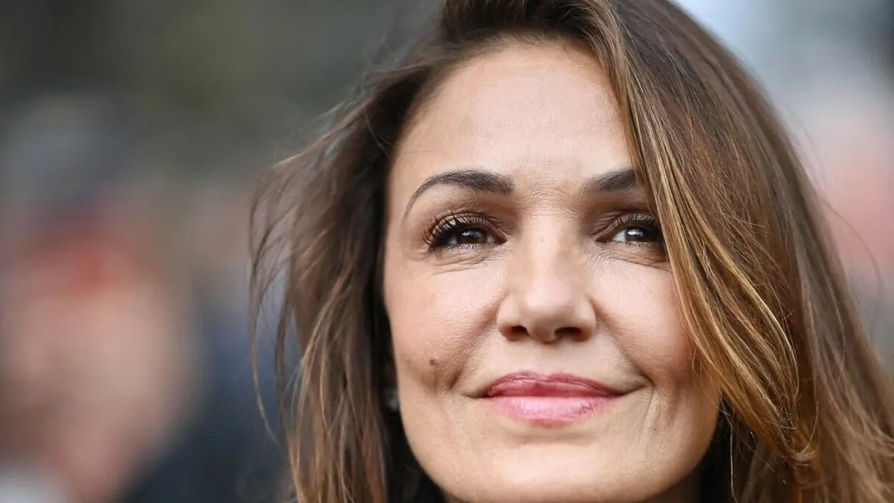 Actrița Nadia Farès a murit, la o săptămână după ce a fost găsită inconștientă într-o piscină din Paris