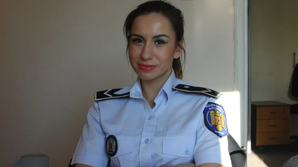 Parintii o voiau inginera, ea a vrut uniforma! Povestea sexy-politistei Rodica!