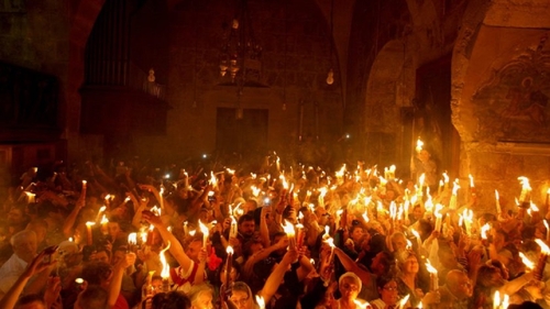 Românii au voie o singură oră să participe la slujba de Înviere?! Anunțul de ultimă oră