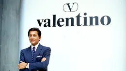 Italienii îi aduc un ultim omagiu lui Valentino Garavani. Coadă la capela unde a fost depus trupul creatorului de modă